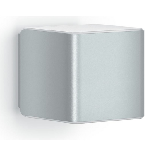 Āra sienas gaismeklis ar kustības sensoru, sudrabs, LED, 9.1W, 3000K, 319lm, IP44, sensora attālums 5m un 160°, ar Bluetooth savienojumu un vadību, soft light start, L 840 SC, STEINEL