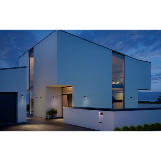 Āra sienas gaismeklis (spot) ar kustības sensoru, antracīts, GU10, ar spuldzi komplektā - 7.9W, 3000K, 512lm, IP44, sensora attālums 10m un 90°, ar Bluetooth savienojumu un vadību, Spot ONE SC, STEINEL