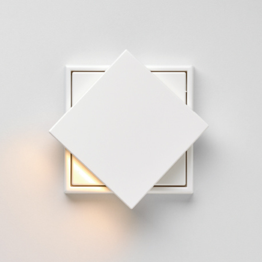 Gaismeklis LED sienas 4.1W, Plug & Light, grozams 360 grādos, 290lm, 2700K, balts, LS990