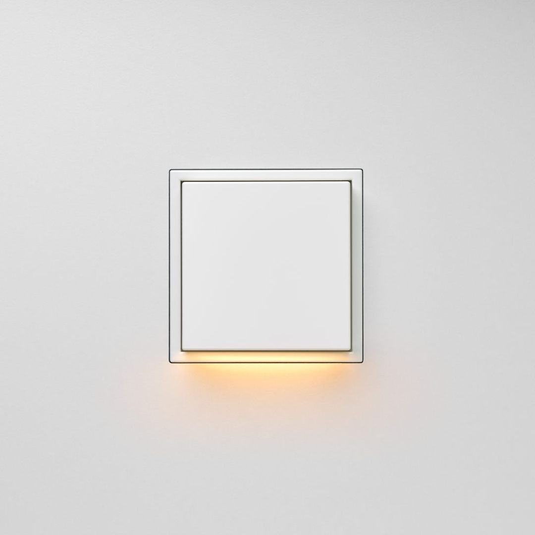 Gaismeklis LED sienas 4.1W, Plug & Light, grozams 360 grādos, 290lm, 2700K, balts, LS990