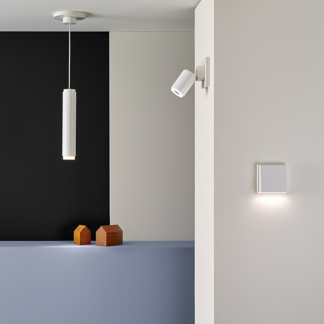 Gaismeklis LED sienas 4.1W, Plug & Light, grozams 360 grādos, 290lm, 2700K, balts, LS990