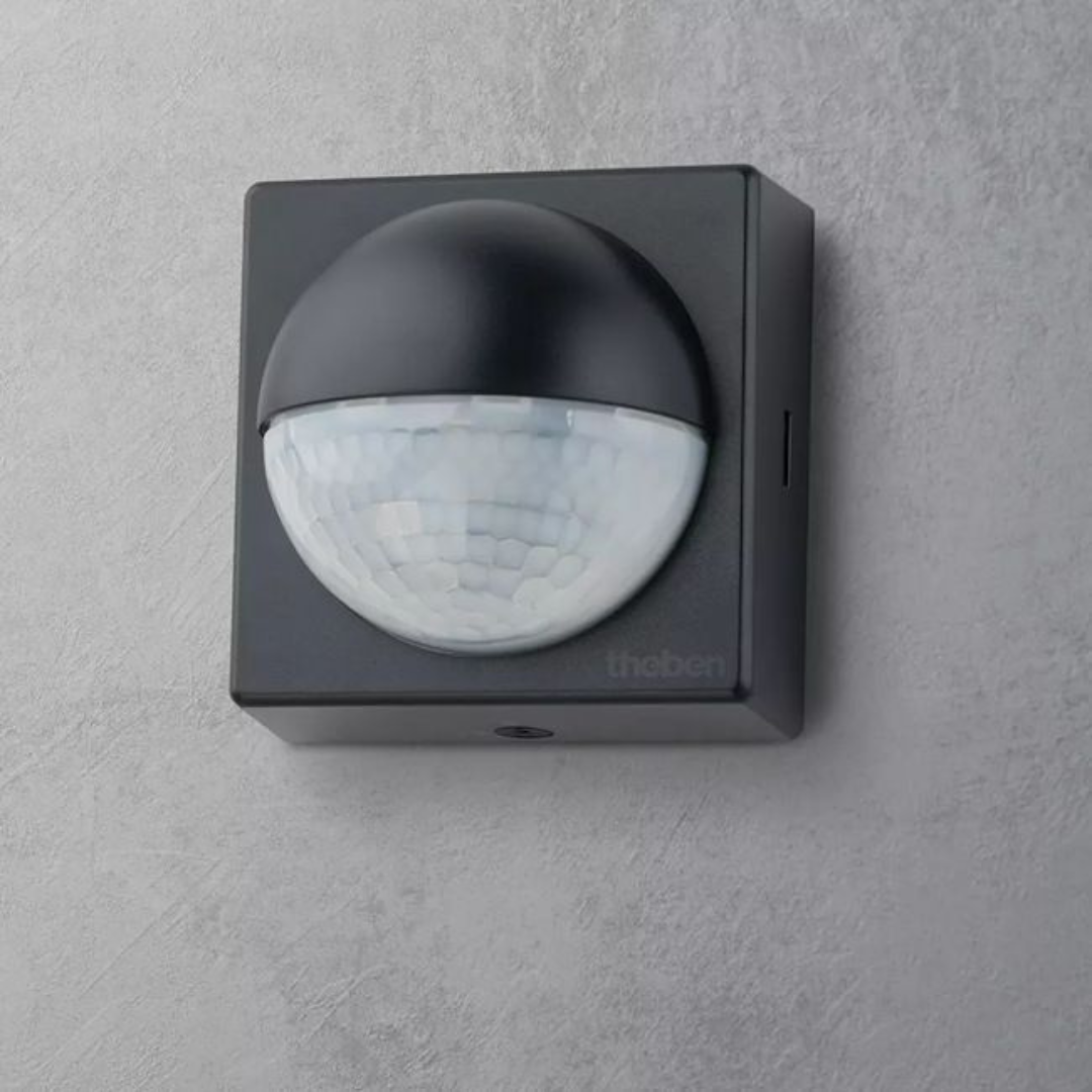 Infrasarkanais kustības sensors z/a, paredzēts uzstādīšanai uz sienas, darbības diapazons 180grādi - līdz 12m, IP55, LED 500W, cita slodze 2300W, melns, theLuxa R180 BK, THEBEN