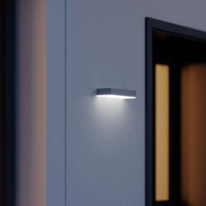 Āra sienas gaismeklis ar saules bateriju un krēslas sensoru, antracīts, 0.07W, 7 lm, 3000K, IP44, XSolar SOL-O, STEINEL