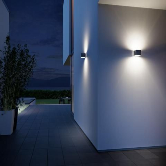 Āra sienas gaismeklis ar kustības sensoru, sudrabs, LED, 9.1W, 3000K, 319lm, IP44, sensora attālums 5m un 160°, ar Bluetooth savienojumu un vadību, soft light start, L 840 SC, STEINEL