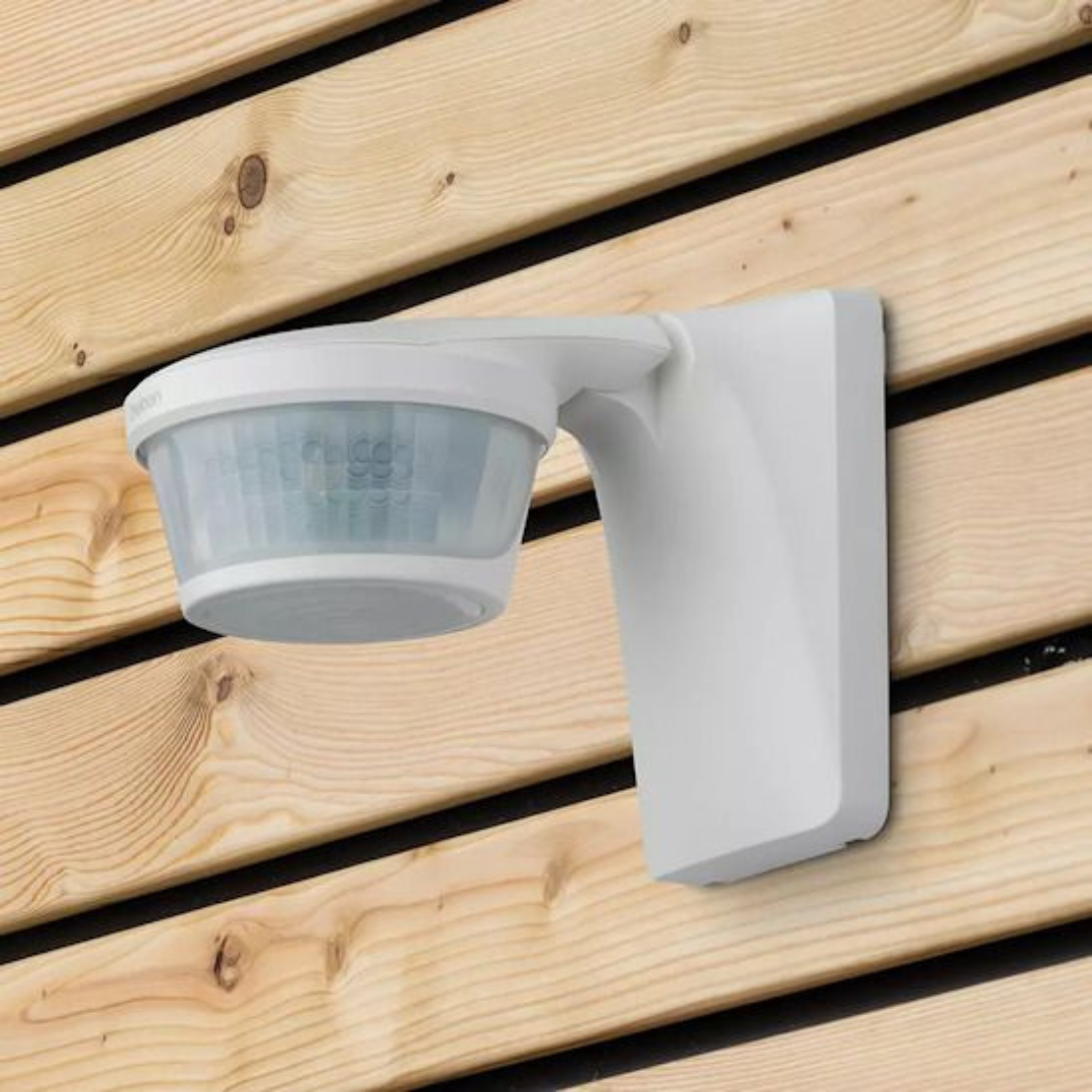 Infrasarkanais kustības sensors, darbības diapazons 220grādi - līdz 16m, IP55, LED 600W, cita slodze 2300W, balts, theLuxa P220 WH, THEBEN
