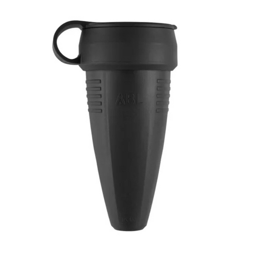 Ligzda gumijas vadam ar zemējumu, ar vāku, melna, IP44, 16A, 220-240V, ABL